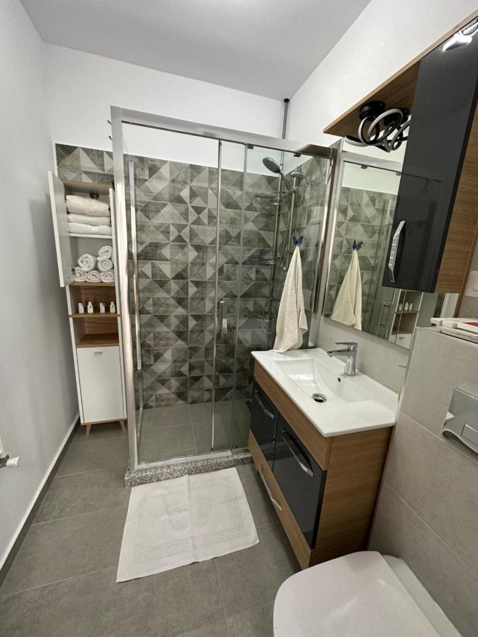 קריובה Glamart Apartment מראה חיצוני תמונה