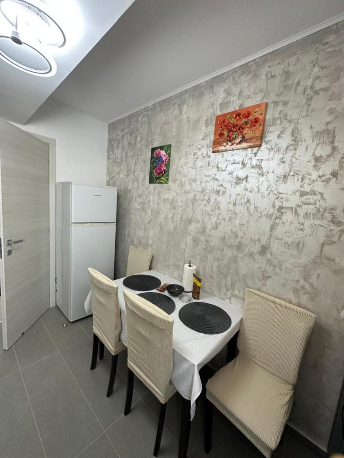 קריובה Glamart Apartment מראה חיצוני תמונה