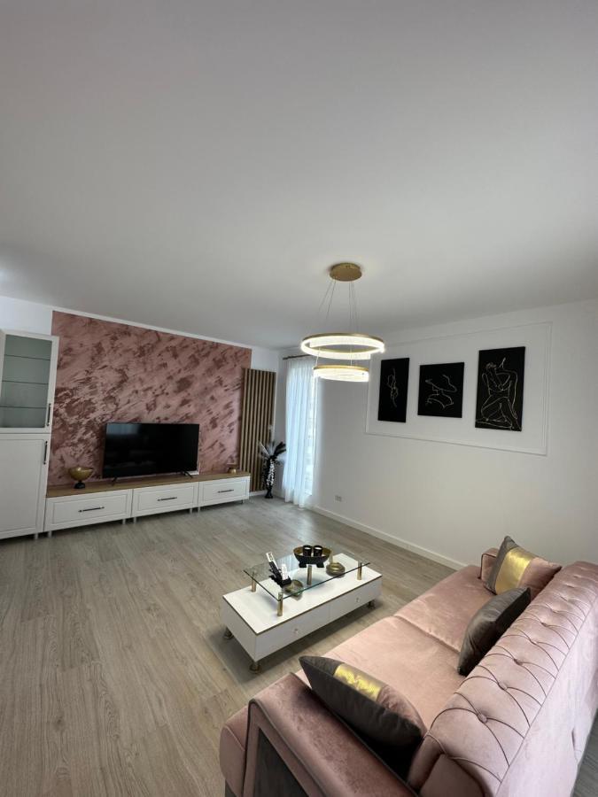 קריובה Glamart Apartment מראה חיצוני תמונה